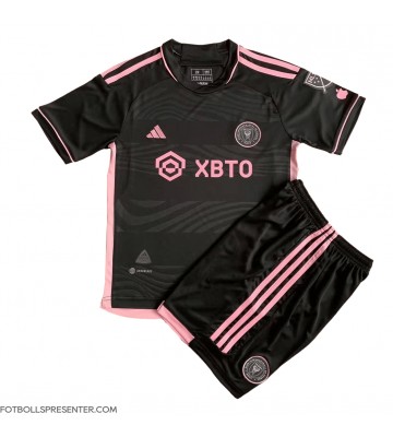 Inter Miami Bortatröja Barn 2023-24 Kortärmad (+ korta byxor)